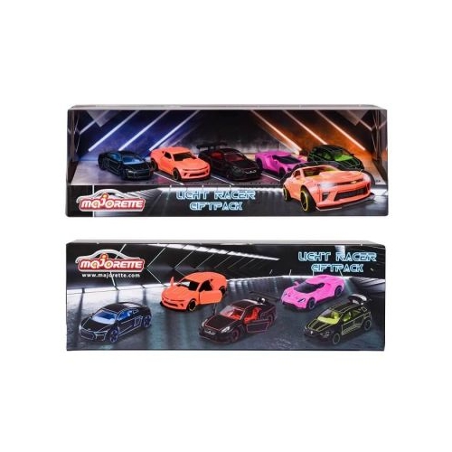 Set 5 masinute metalice de curse scara 1 64 Majorette