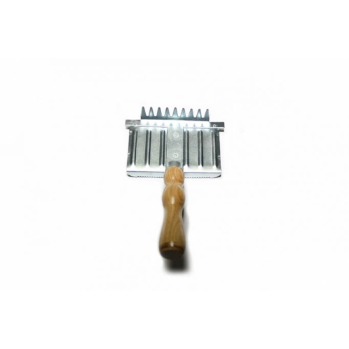 Tesala animale, cu maner din lemn